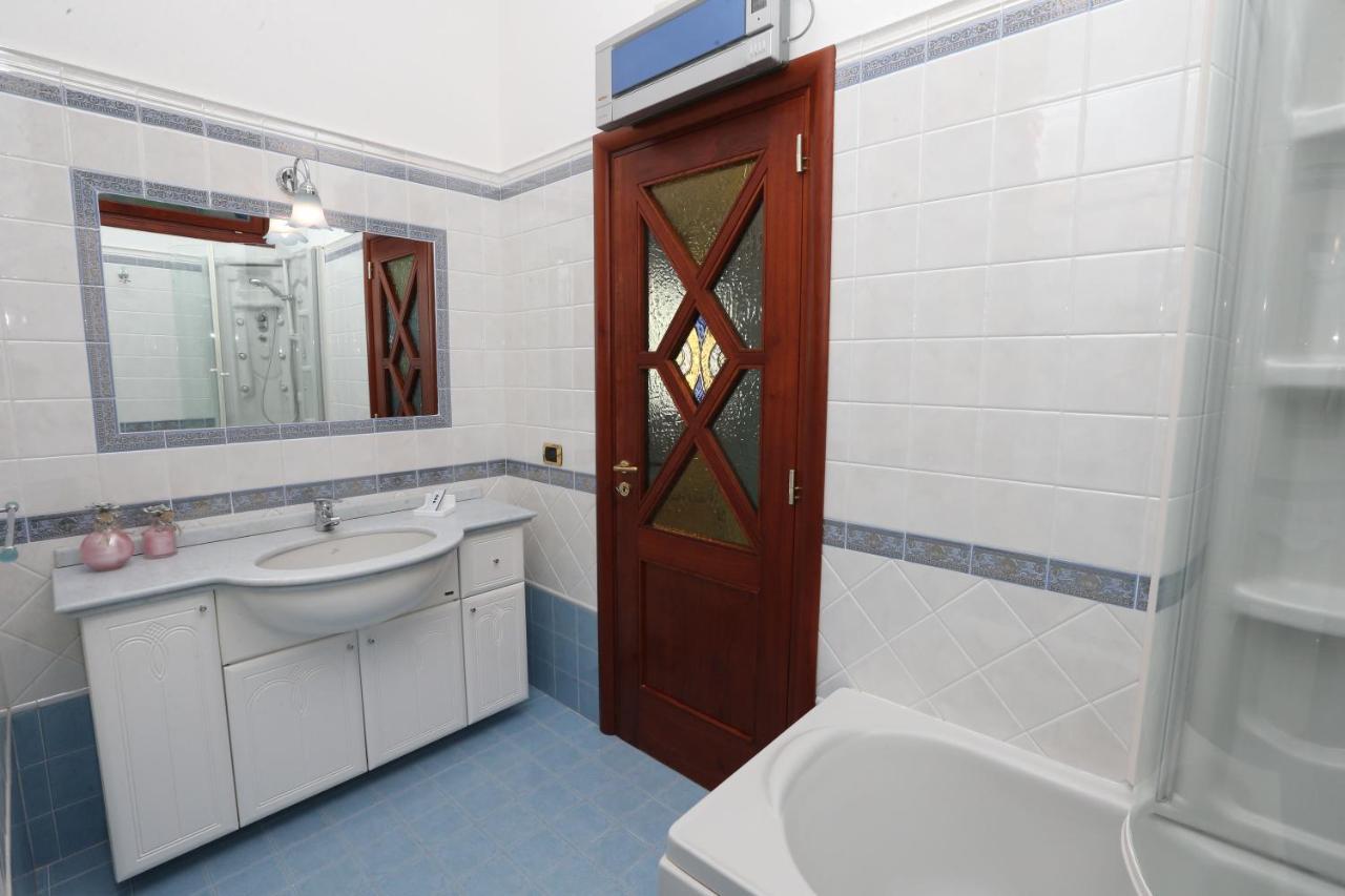 New! Casa Anna Sets In The Heart Of Amalfi Apartment Luaran gambar