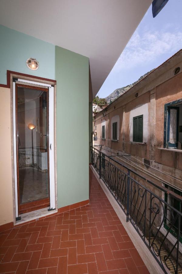 New! Casa Anna Sets In The Heart Of Amalfi Apartment Luaran gambar