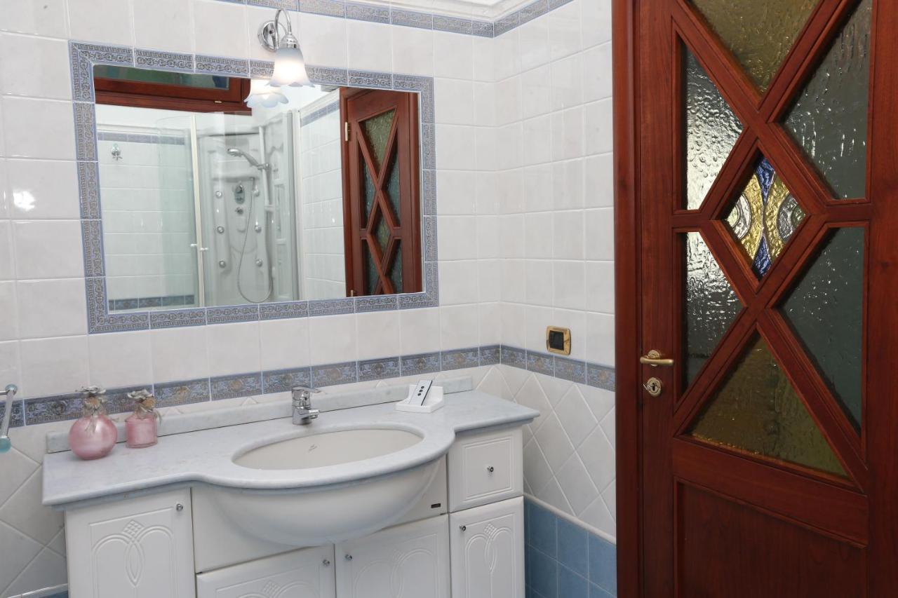 New! Casa Anna Sets In The Heart Of Amalfi Apartment Luaran gambar